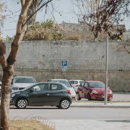 Le Camporelle In Citta Bed & Breakfast Lecce Dış mekan fotoğraf