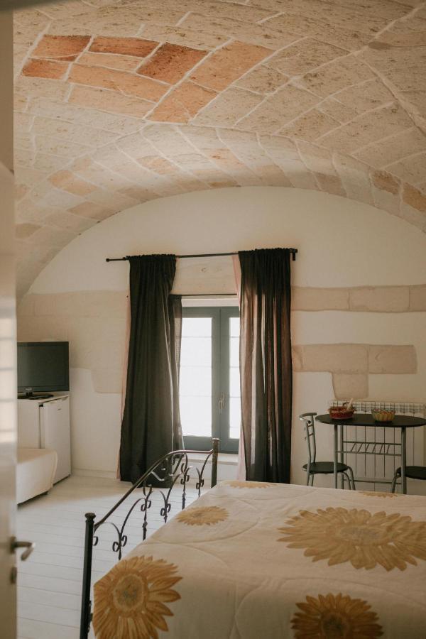 Le Camporelle In Citta Bed & Breakfast Lecce Dış mekan fotoğraf